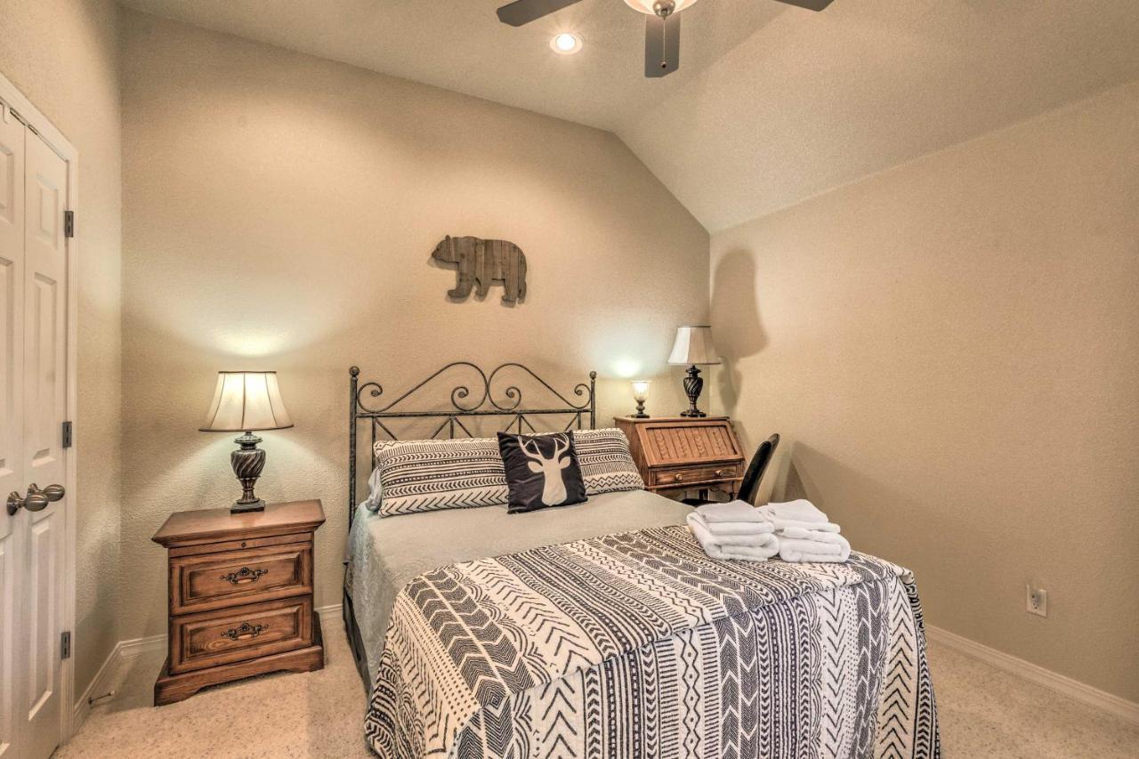 Roomy Ruidoso Retreat With Deck, Grill, And Mtn Views! Eksteriør billede
